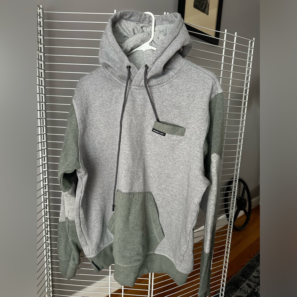 Member’s Only Colorblock Sweatshirt